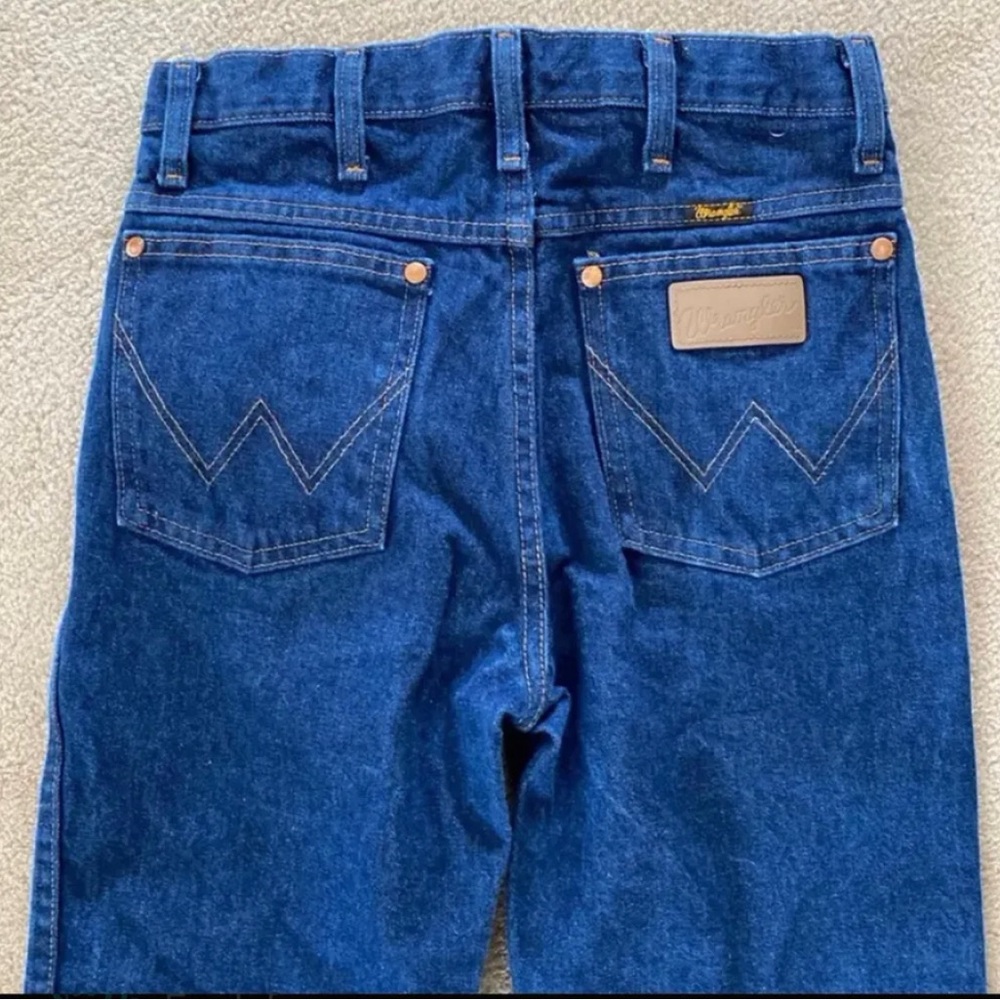 Wrangler Women’s Jeans 28X36 (Fits 25” Waist)